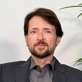 Mark Mesa Oostlander
